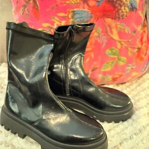 Alternative Shiny Black Combat Boots